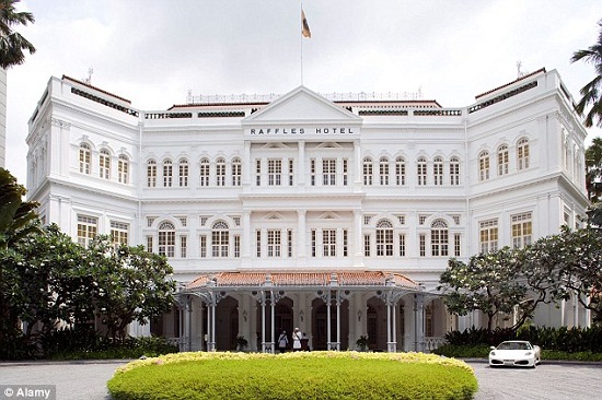 Khách sạn Raffles ở Singapore sẽ được đánh giá là khách sạn 5 sao dù nó ở bất cứ quốc gia nào
