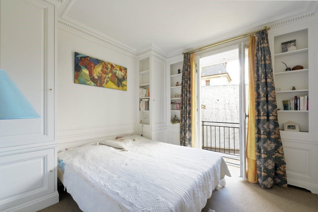 Mãn nhãn căn hộ hai tầng có góc nhìn đẹp nhất Paris - 9