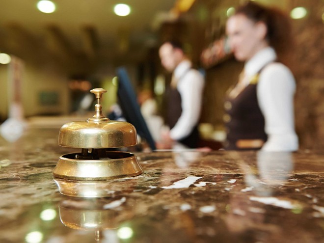 Những điều ít biết về nghề lễ tân khách sạn 5 sao