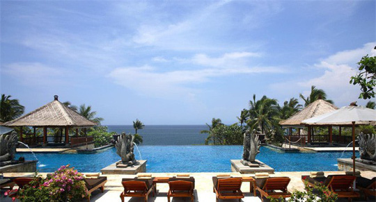 Top bể bơi vô cực đẹp nhất châu Á: Một khách sạn ở Cam Ranh được vinh danh - Ảnh 3.