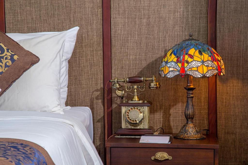 Loạt khách sạn 4 sao Đà Nẵng giá rẻ ngỡ ngàng cho dịp lễ 30/4-1/5: Giá trên dưới 600.000 đồng/đêm, vị trí ngay trung tâm, ăn sáng miễn phí - Ảnh 12.