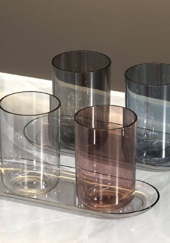 Bạn nên thận trọng với những chiếc cốc dùng để đánh răng trong phòng tắm khách sạn